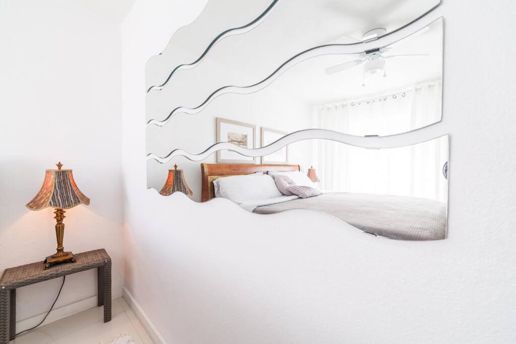 2 Bedroom On The Beach ! Miami Beach Exterior foto